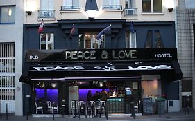 Peace And Love Hostel Paris